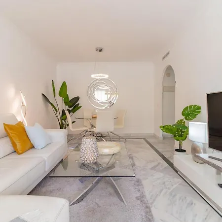 Marbella 2 Bedrooms Terrace - Pool & Parking Exterior photo