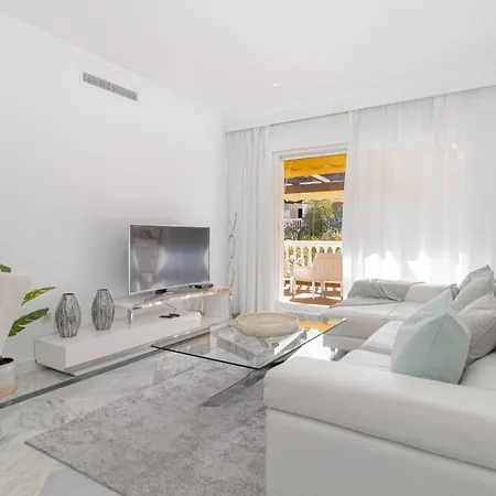 Marbella 2 Bedrooms Terrace - Pool & Parking Exterior photo